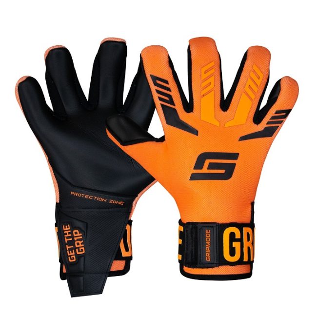 Youth Soccer Goalie Gloves – Durable Palm, Adjustable Wrist Strap, Comfortable Fit